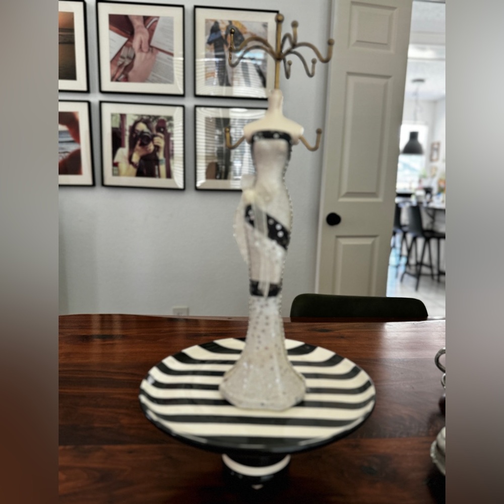 Set Of 2 black and white stripe Dress Mannequin Jewelry Holder And Tray